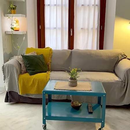 En Centro Historico Con Garaje Apartment Malaga